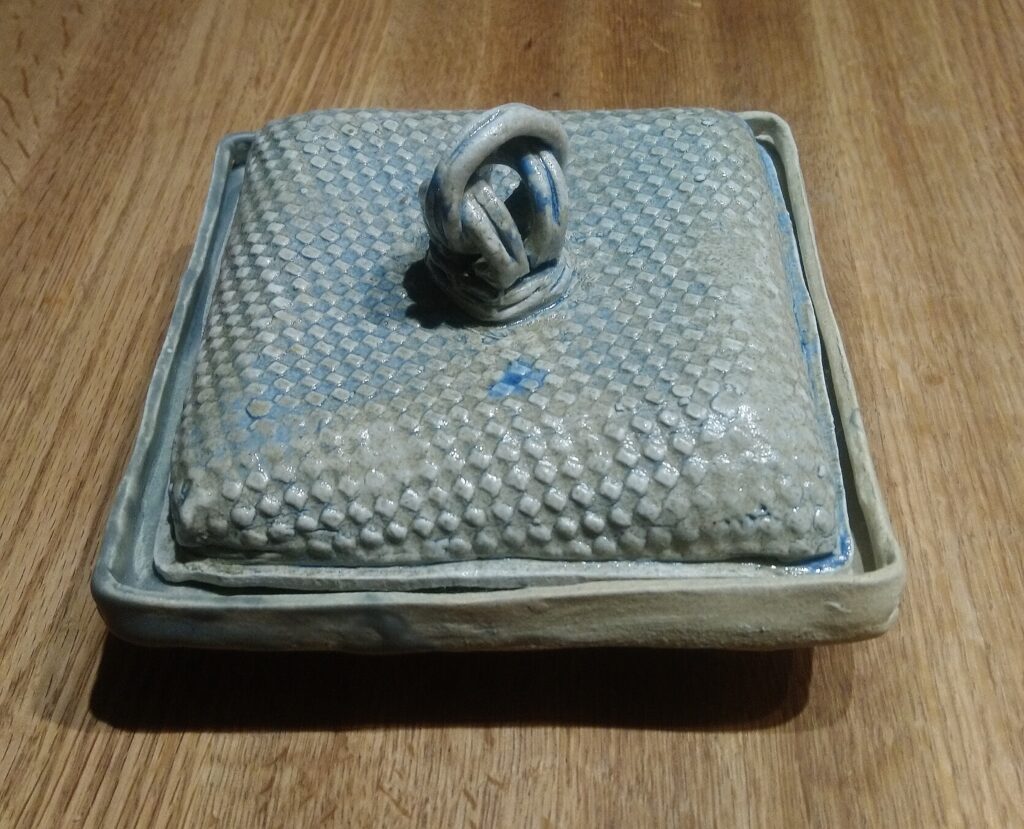Ring Top Covered dish